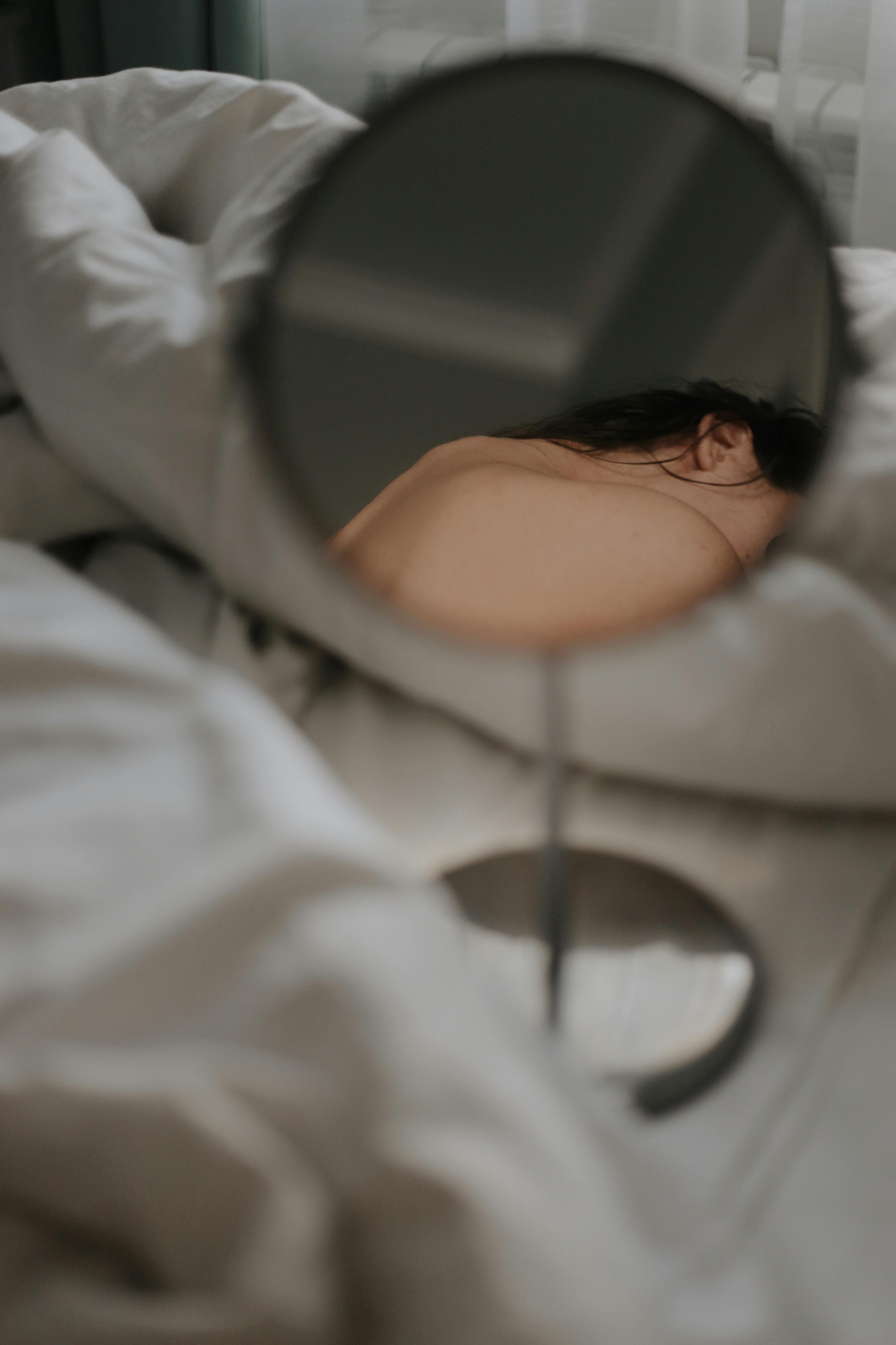 Comment oublier ses complexes pendant l’acte et se lâcher vraiment