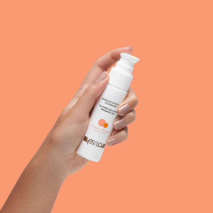Huile de massage gourmande goût pêche abricot de la marque YesforLov.