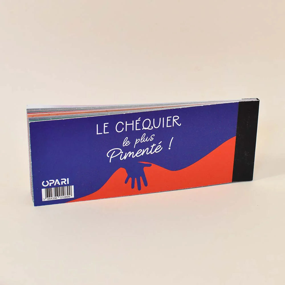 Dos de ouverture du chéquier Oparis avec écrit "Petirs plaisirs entre adultes consentants".