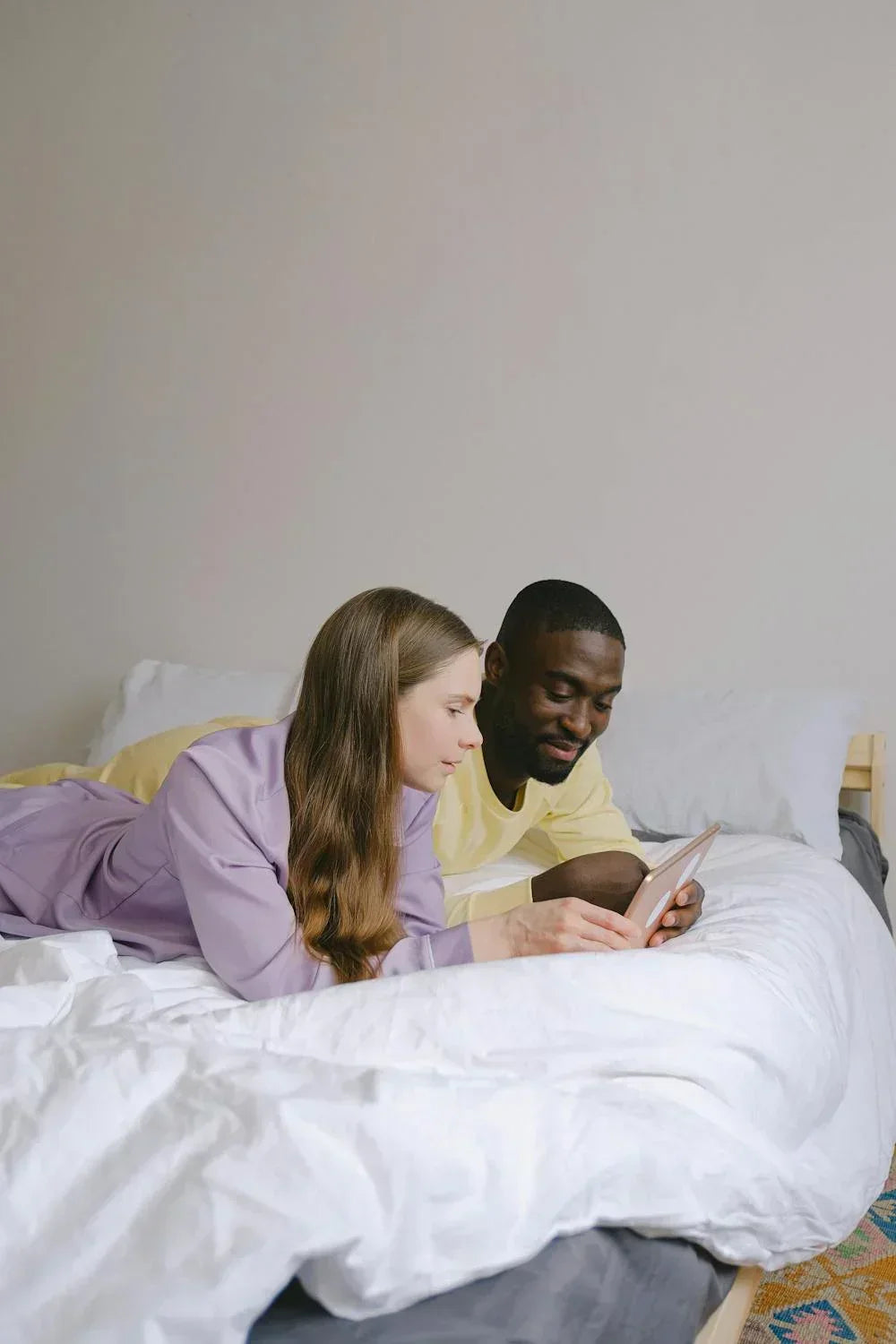 Comment parler de ses fantasmes à son/sa partenaire ? Nos conseils pour oser en douceur