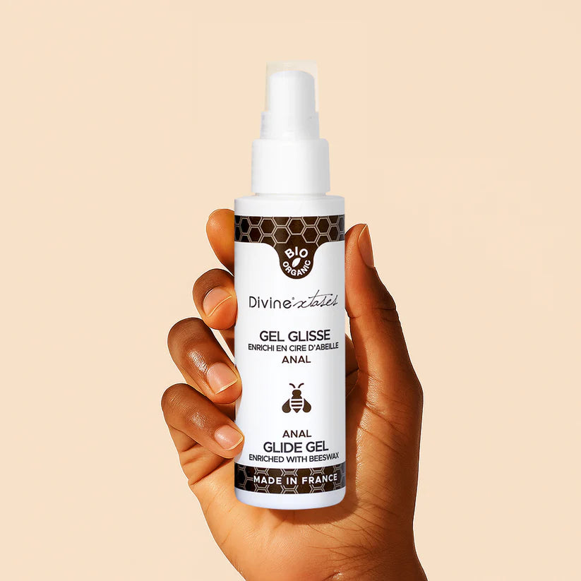 Gel glisse anal enrichi en karité de Divinextases made in France de 100ml avec sa pompe pratique et sécurisée. 