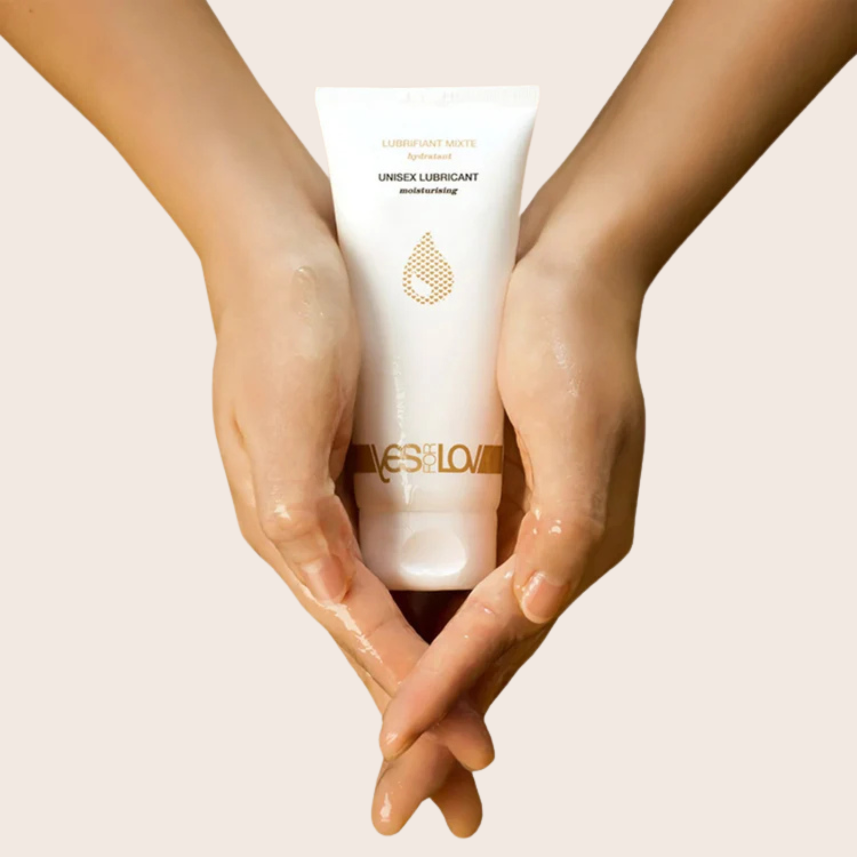 Lubrifiant intime naturel hydratant 100ml de YESforLOV. Le lubrifiant mixte hydratant YESforLOV, c’est le gel intime lubrifiant hydratant préféré de nos client(e)s.