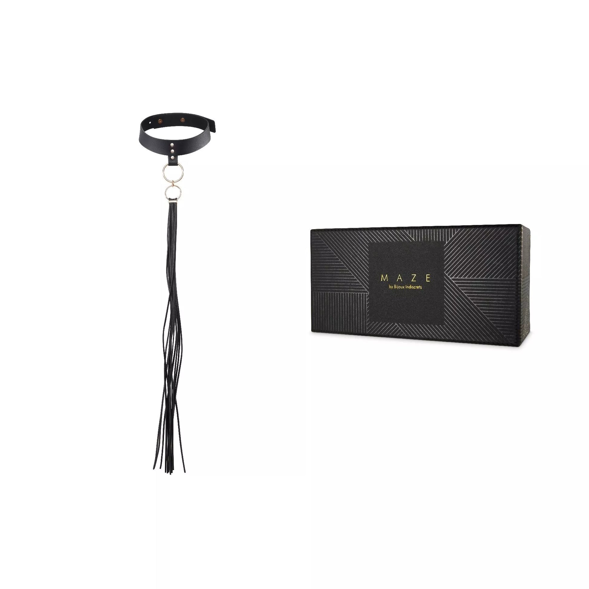 Tour de cou à pompon. Couleur noire. Par Bijoux Indiscrets. 3en1 / fouet, tour de cou et laisse.